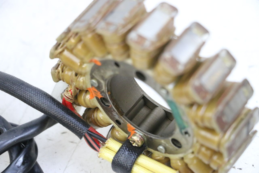 photo de STATOR KAWASAKI ZR 7 750 (1999 - 2001) - Zoom estado de uso