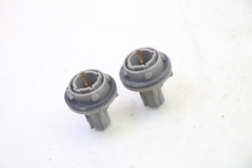 photo de SOPORTE DE BOMBILLA SUZUKI BURGMAN 125 (2007 - 2014)