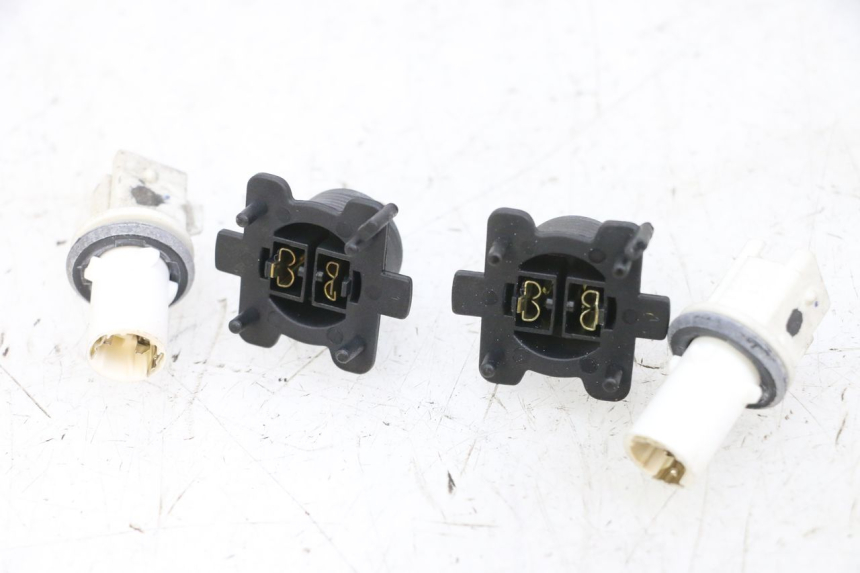 photo de SOPORTE DE BOMBILLA SUZUKI BURGMAN 125 (2007 - 2014) - Vista principal