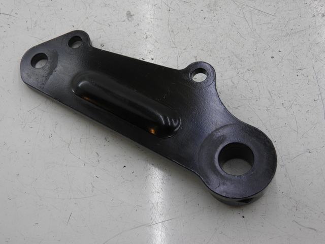 photo de SOPORTE PINZA TRASERO KYMCO QUANNON NAKED 125 (2010)