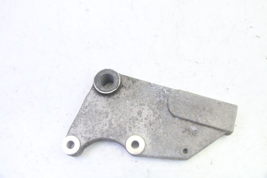 photo de SOPORTE PINZA TRASERO DAELIM VJ ROADWIN FI 125 (2008 - 2017) - Otra perspectiva