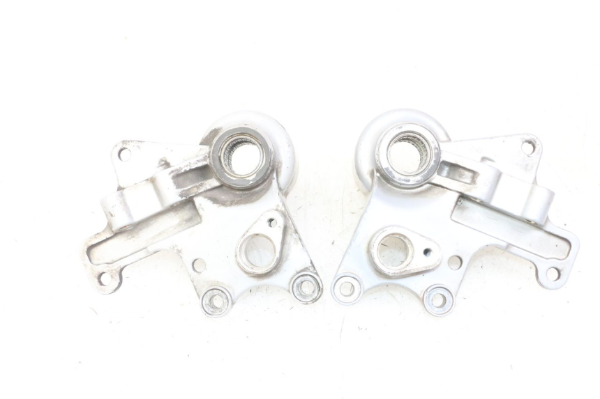 photo de SOPORTE PINZA DELANTERO PIAGGIO IE MP3 YOURBAN 300 (2011 - 2016)
