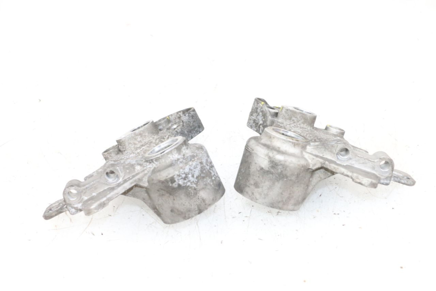 photo de SOPORTE PINZA DELANTERO PIAGGIO MP3 HPE 300 (2019 - 2026) - Zoom estado de uso