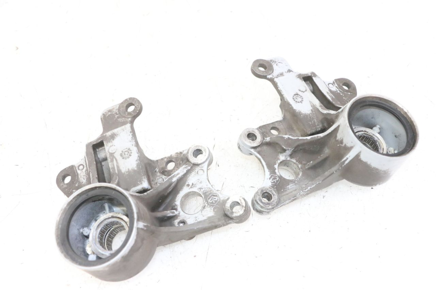 photo de SOPORTE PINZA DELANTERO PIAGGIO MP3 LT 400 (2007 - 2012)