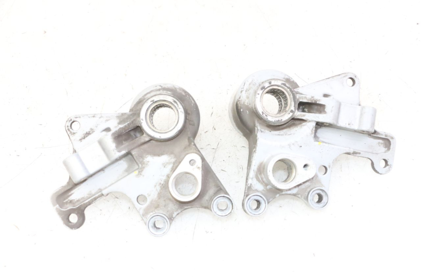 photo de SOPORTE PINZA DELANTERO PIAGGIO MP3 LT 400 (2007 - 2012)