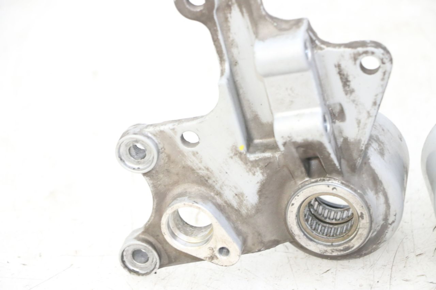 photo de SOPORTE PINZA DELANTERO PIAGGIO MP3 LT 400 (2007 - 2012)