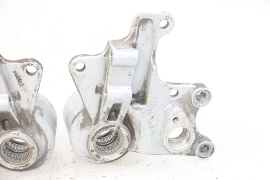 photo de SOPORTE PINZA DELANTERO PIAGGIO MP3 LT 400 (2007 - 2012)