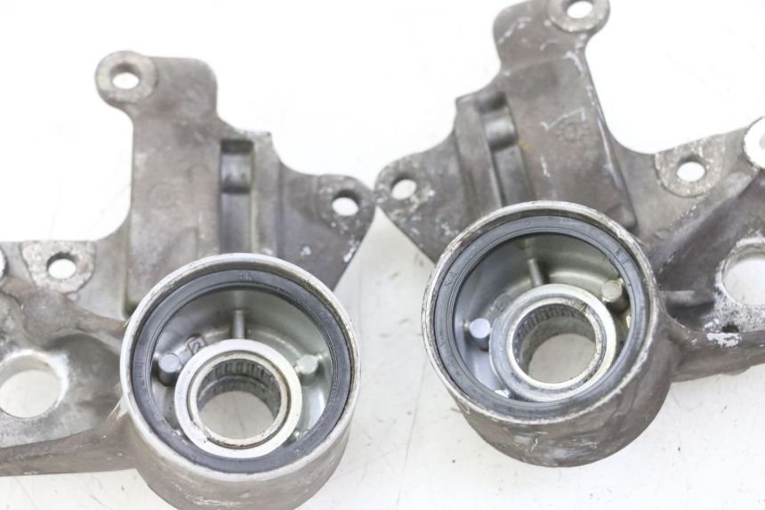 photo de SOPORTE PINZA DELANTERO PIAGGIO MP3 LT 300 (2010 - 2016)