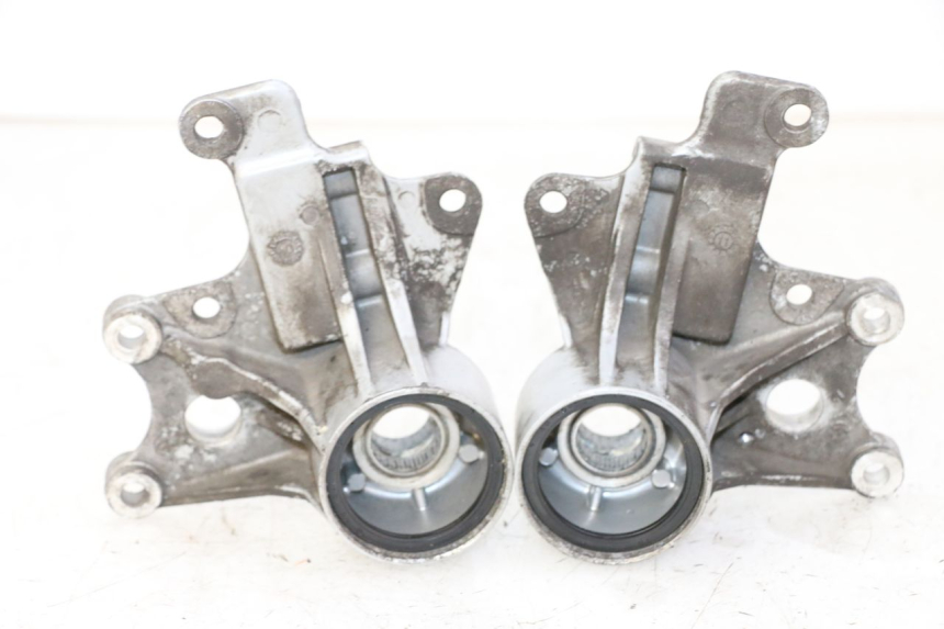 photo de SOPORTE PINZA DELANTERO PIAGGIO MP3 LT 300 (2010 - 2016)