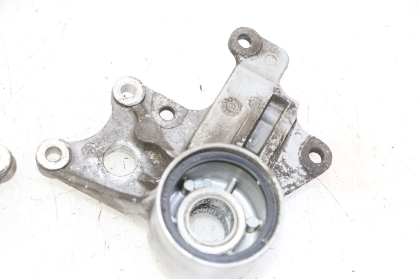 photo de SOPORTE PINZA DELANTERO PIAGGIO MP3 LT 300 (2010 - 2016)