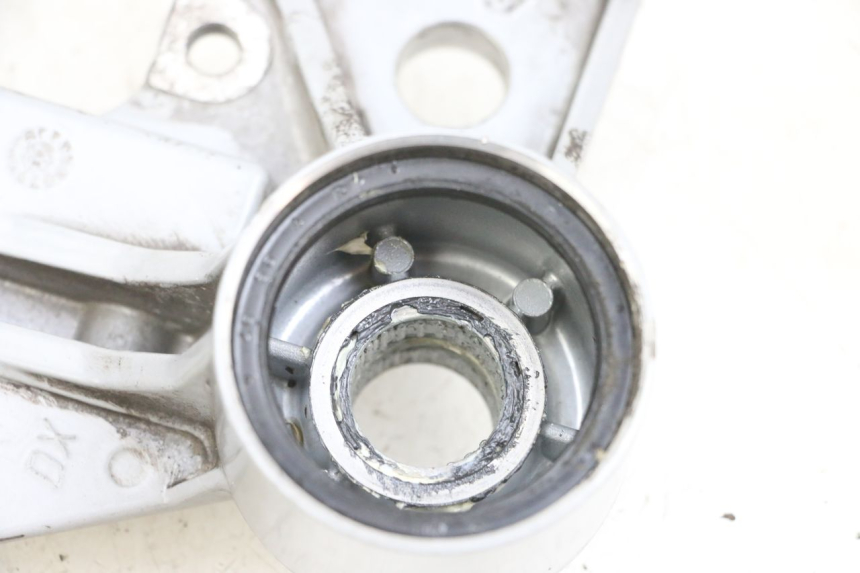 photo de SOPORTE PINZA DELANTERO PIAGGIO MP3 LT 400 (2007 - 2012) - Estado de la superficie y material