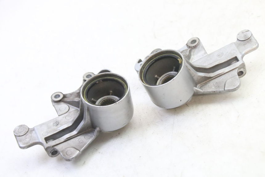 photo de SOPORTE PINZA DELANTERO PIAGGIO MP3 500 (2014 - 2016)