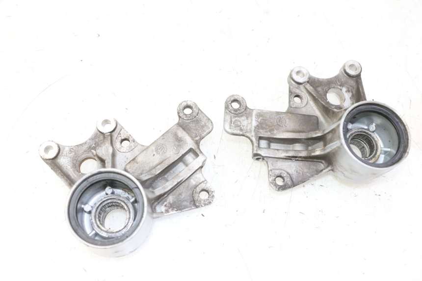 photo de SOPORTE PINZA DELANTERO PIAGGIO MP3 500 (2011 - 2015)