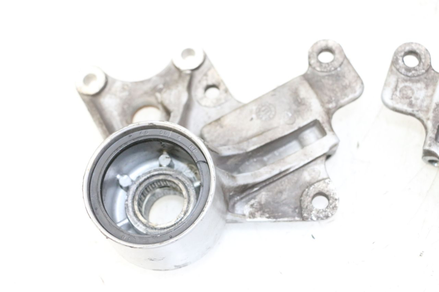 photo de SOPORTE PINZA DELANTERO PIAGGIO MP3 500 (2011 - 2015)