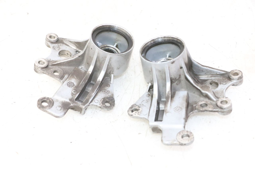 photo de SOPORTE PINZA DELANTERO PIAGGIO MP3 125 (2006 - 2014)