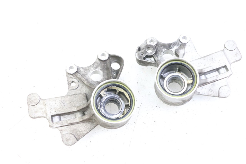photo de SOPORTE PINZA DELANTERO PIAGGIO MP3 500 (2014 - 2016)