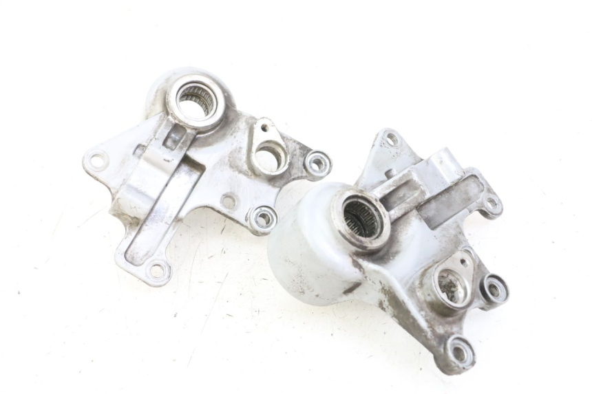 photo de SOPORTE PINZA DELANTERO PIAGGIO MP3 125 (2006 - 2014)