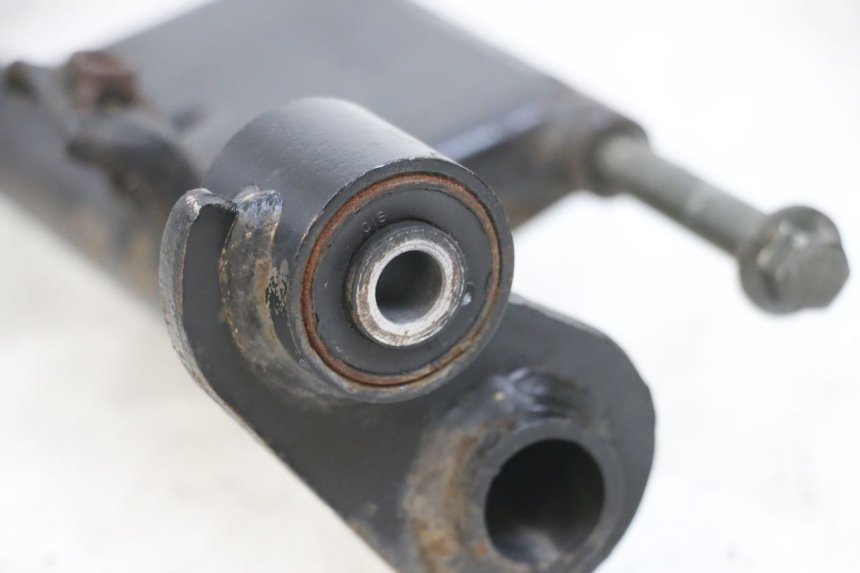 photo de SOPORTE DEL MOTOR SYM CROX 4T 50 (2016 - 2023) - Primer plano técnico