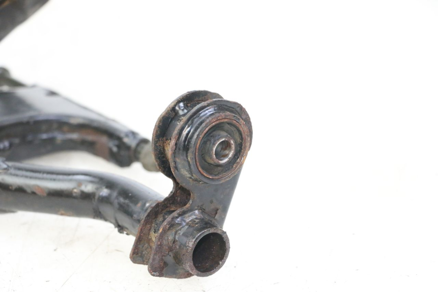 photo de SOPORTE MOTOR DAELIM BESBI 125 (2007 - 2008)