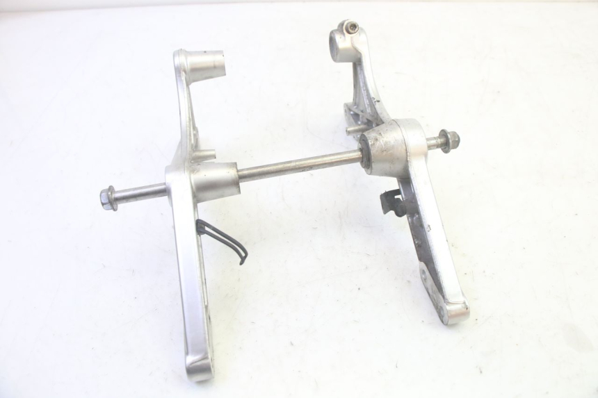 photo de SOPORTE MOTOR SUZUKI DL V STROM 1000 (2002 - 2007) - Zoom estado de uso