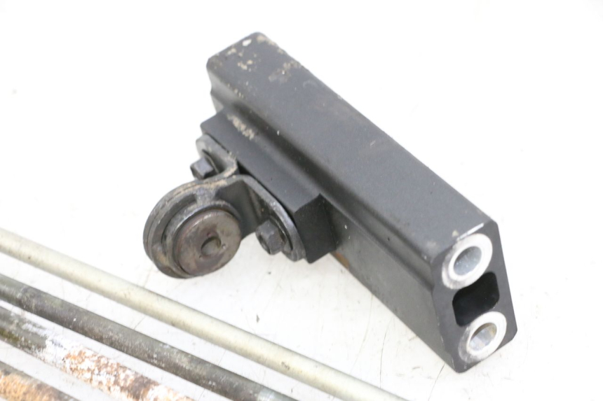photo de SOPORTE MOTOR YAMAHA FZ6 FAZER S2 600 (2007 - 2011)