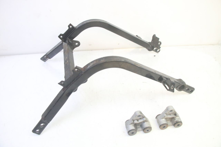photo de SOPORTE MOTOR KAWASAKI GPZ RX 1000 (1986 - 1988) - Vista general del producto