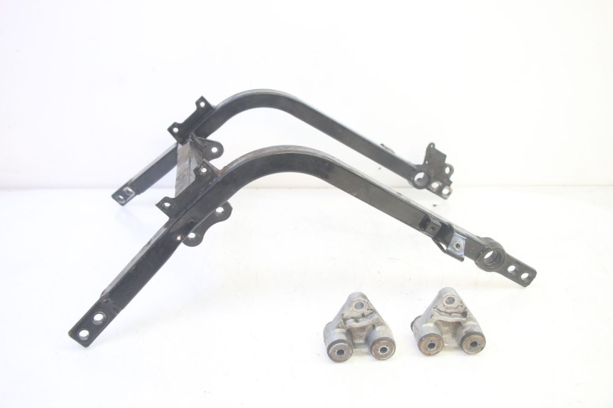 photo de SOPORTE MOTOR KAWASAKI GPZ RX 1000 (1986 - 1988) - Detalles de los puntos de fijación