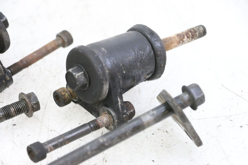 photo de SOPORTE MOTOR KAWASAKI ZR7 ZR-7 S 750 (1999 - 2004)