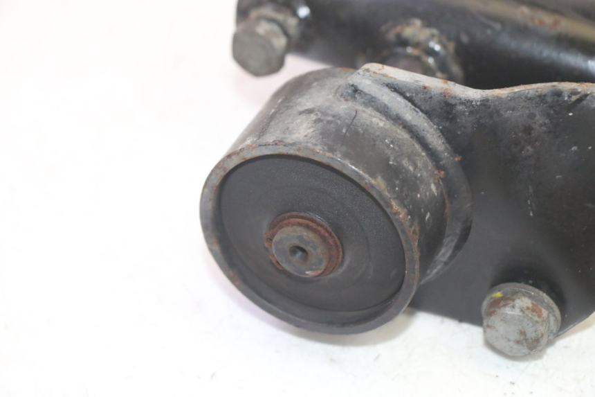 photo de SOPORTE MOTOR PIAGGIO MP3 HPE 350 (2018 - 2020) - Primer plano técnico