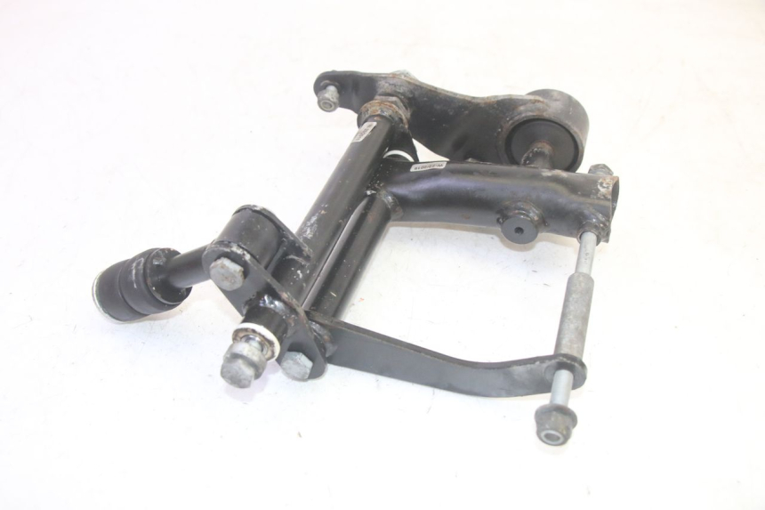 photo de SOPORTE MOTOR PIAGGIO MP3 HPE 350 (2018 - 2020) - Detalles de los puntos de fijación