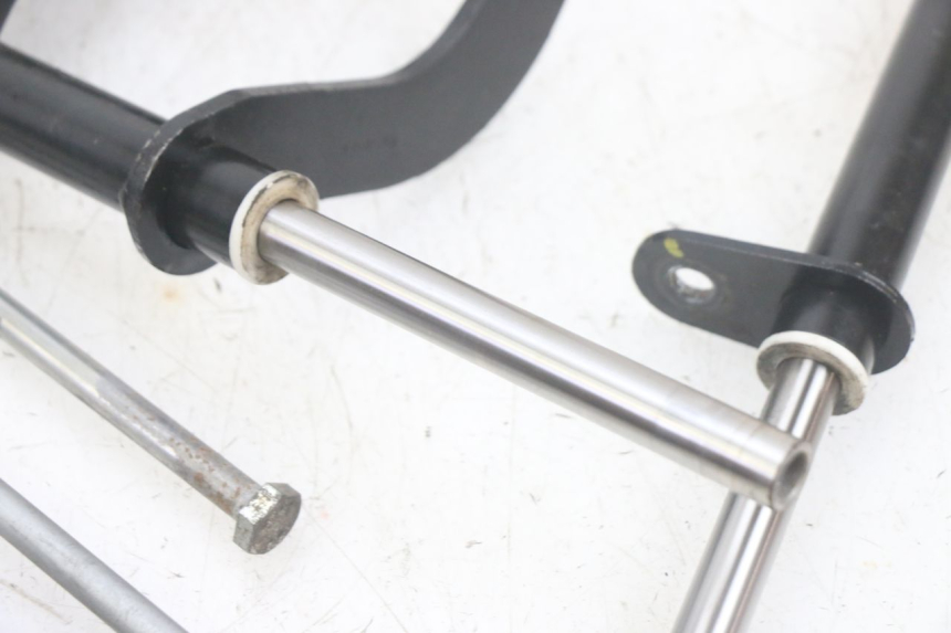 photo de SOPORTE MOTOR PIAGGIO MP3 HPE 300 (2019 - 2026) - Otra vista del artículo