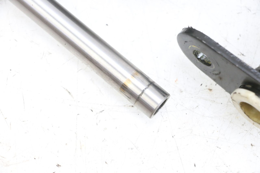 photo de SOPORTE DEL MOTOR PIAGGIO MP3 LT 400 (2007 - 2012) - Otra vista del artículo