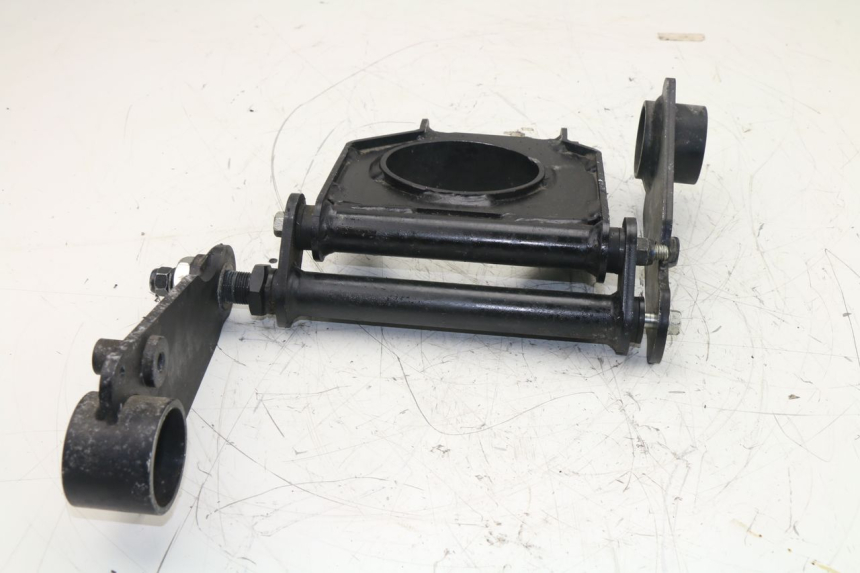 photo de SOPORTE MOTOR PEUGEOT METROPOLIS 400 (2011 - 2016)