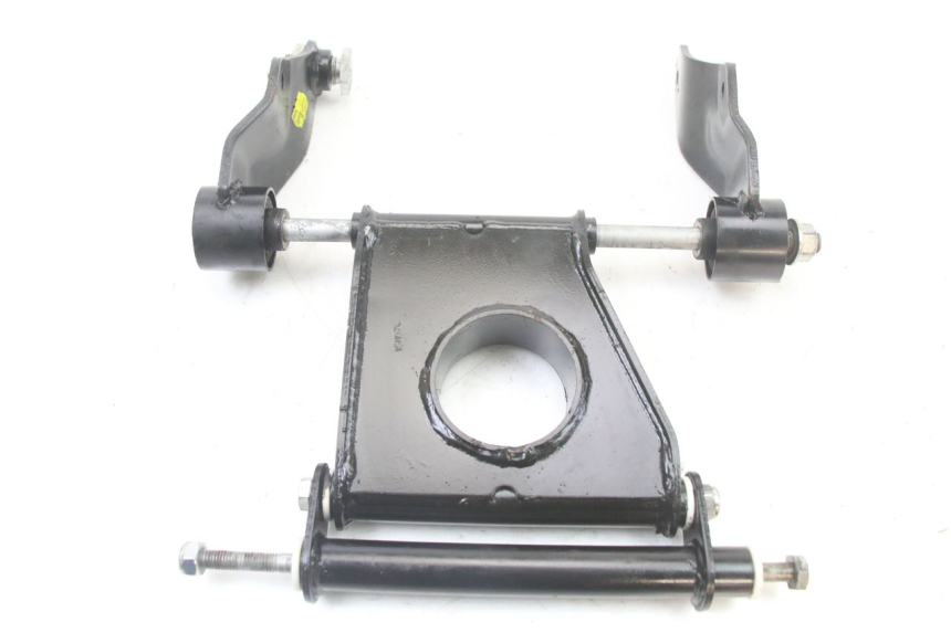 photo de SOPORTE DEL MOTOR PIAGGIO MP3 500 (2014 - 2016)