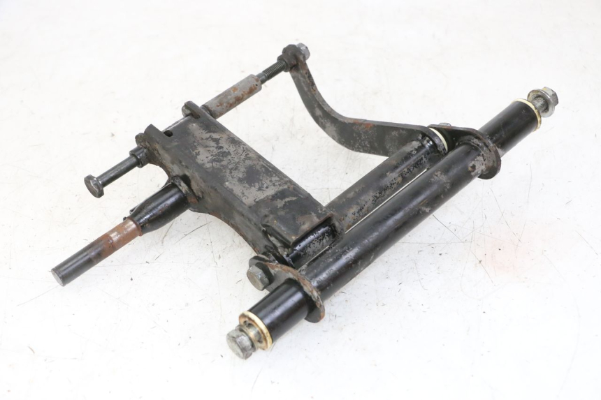 photo de SOPORTE MOTOR PIAGGIO VESPA GRANTURISMO 200 (2004 - 2005)