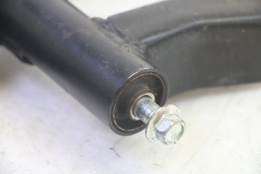 photo de SOPORTE MOTOR JM MOTORS SANTANA EVO 50 (2024 - 2026) - Detalles de los puntos de fijación