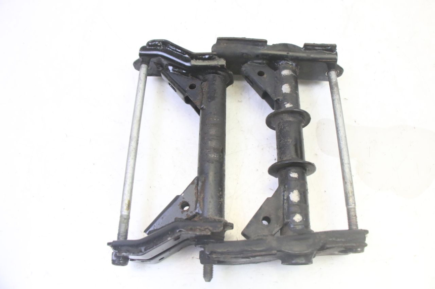 photo de SOPORTE MOTOR PEUGEOT SATELIS 125 (2013 - 2018)