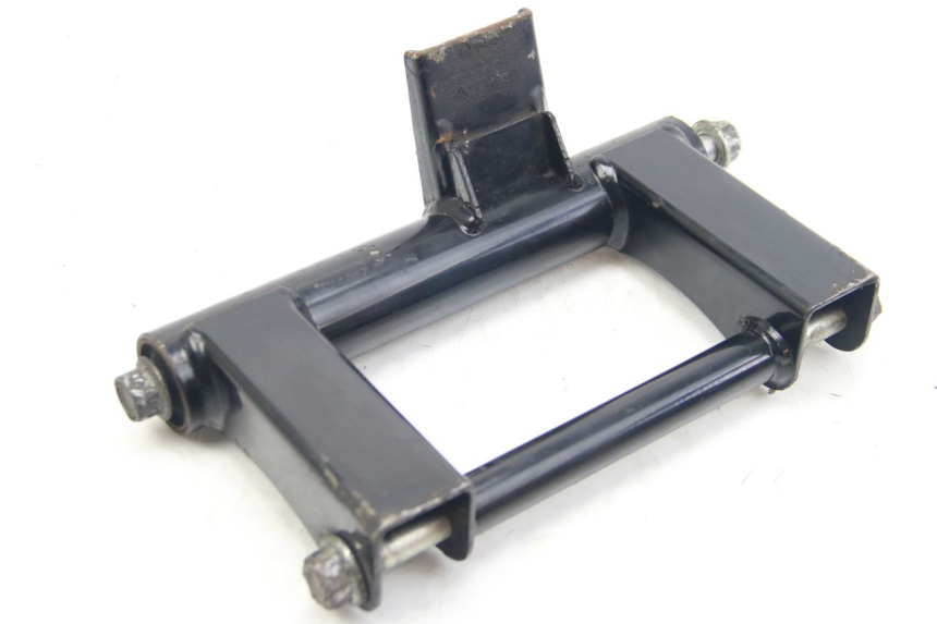 photo de SOPORTE DEL MOTOR SUZUKI SIXTEEN 125 (2008 - 2010)