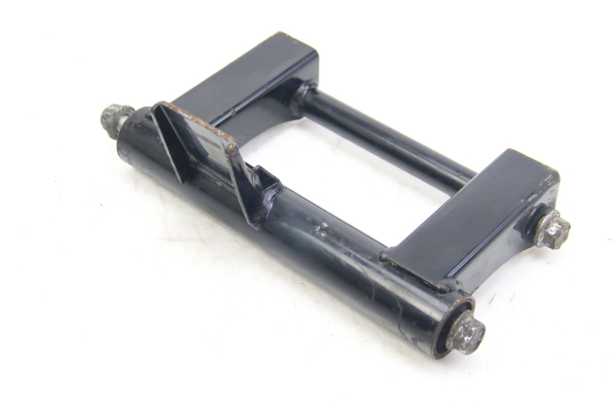 photo de SOPORTE DEL MOTOR SUZUKI SIXTEEN 125 (2008 - 2010)