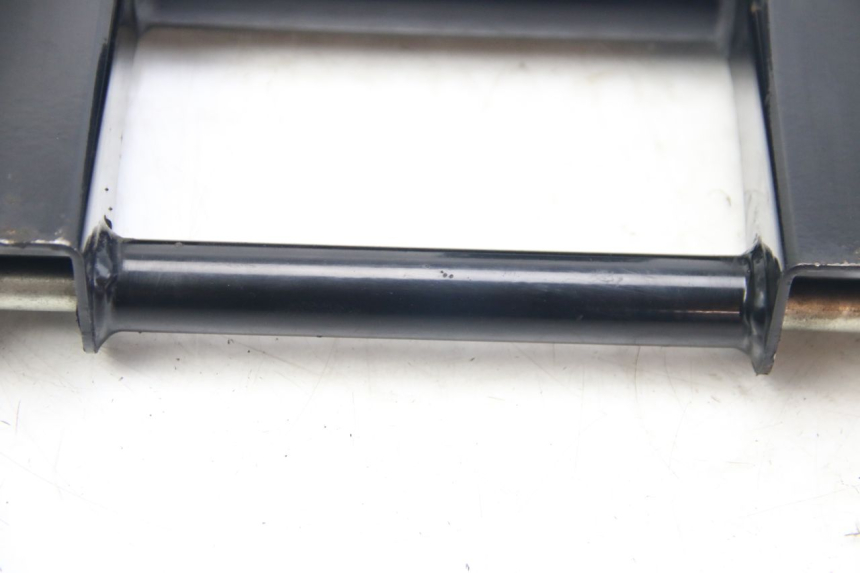photo de SOPORTE DEL MOTOR SUZUKI SIXTEEN 125 (2008 - 2010)
