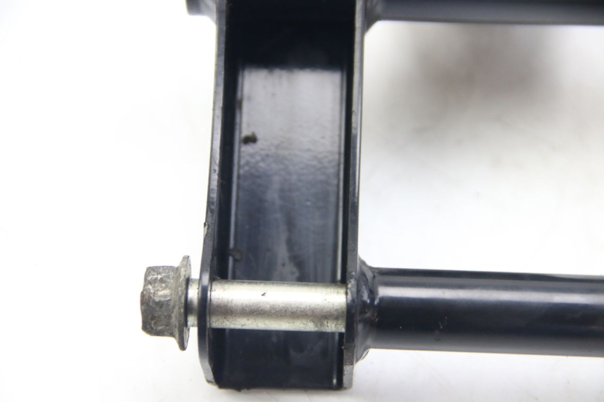 photo de SOPORTE DEL MOTOR SUZUKI SIXTEEN 125 (2008 - 2010)