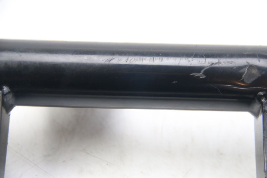 photo de SOPORTE DEL MOTOR SUZUKI SIXTEEN 125 (2008 - 2010)