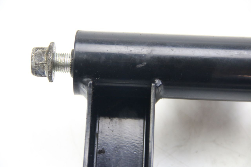 photo de SOPORTE DEL MOTOR SUZUKI SIXTEEN 125 (2008 - 2010)