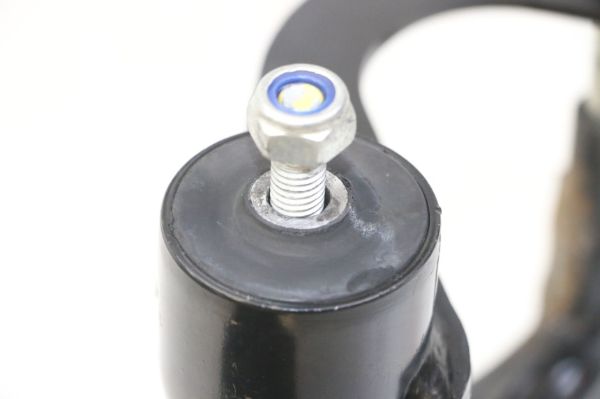 photo de SOPORTE DEL MOTOR APRILIA SXR 50 (2021 - 2023)