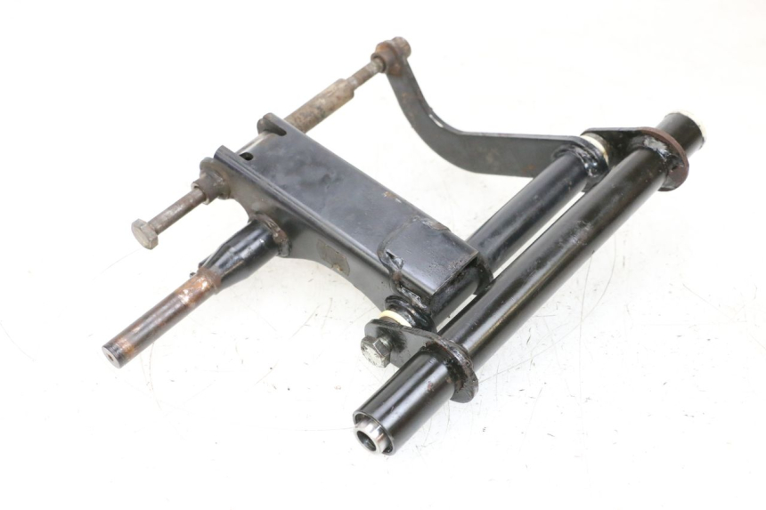 photo de SOPORTE MOTOR PIAGGIO VESPA GTS SUPER IE 125 (2009 - 2016) - Detalles de los puntos de fijación