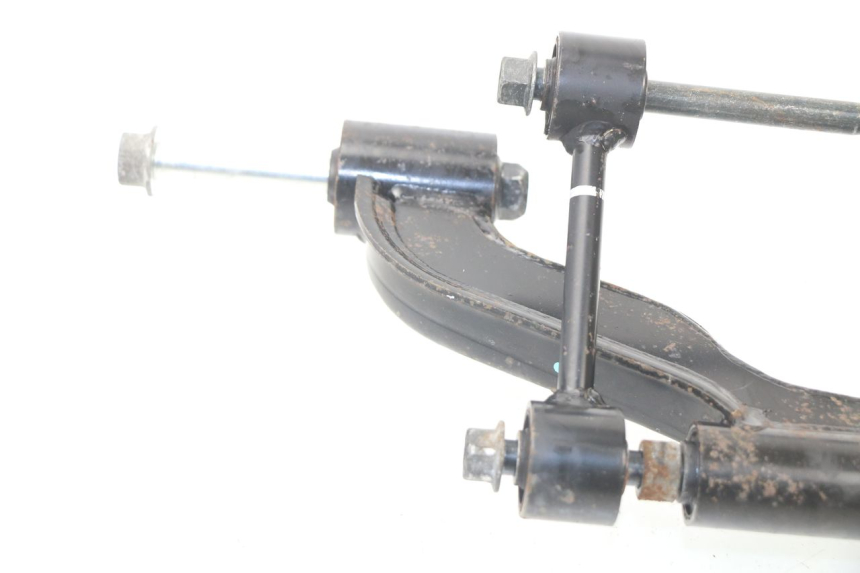 photo de SOPORTE MOTOR YAMAHA XMAX X-MAX ABS 125 (2014 - 2016) - Detalles de los puntos de fijación