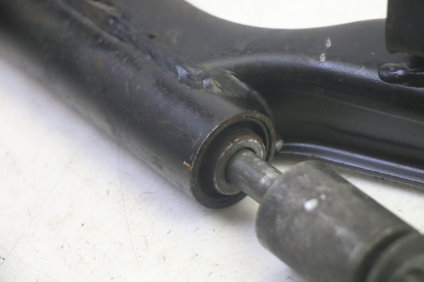 photo de SOPORTE DEL MOTOR YAMAHA XMAX X-MAX 125 (2006 - 2009) - Detalles de los puntos de fijación