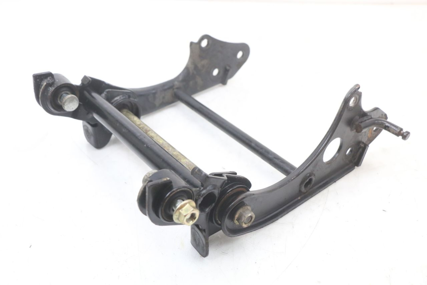 photo de SOPORTE DEL MOTOR YAMAHA YP MAJESTY 125 (2002 - 2006)