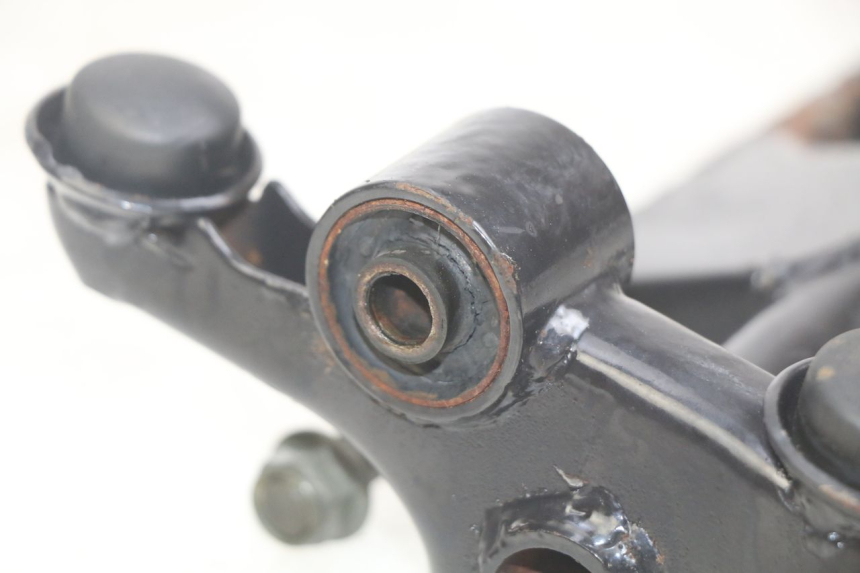 photo de SOPORTE DEL MOTOR YIYING YY125T 125 (2006 - 2014)