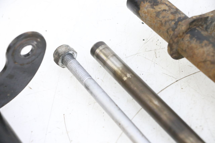 photo de SOPORTE DEL MOTOR PIAGGIO ZIP 4T 50 (2018 - 2020) - Zoom sobre los componentes